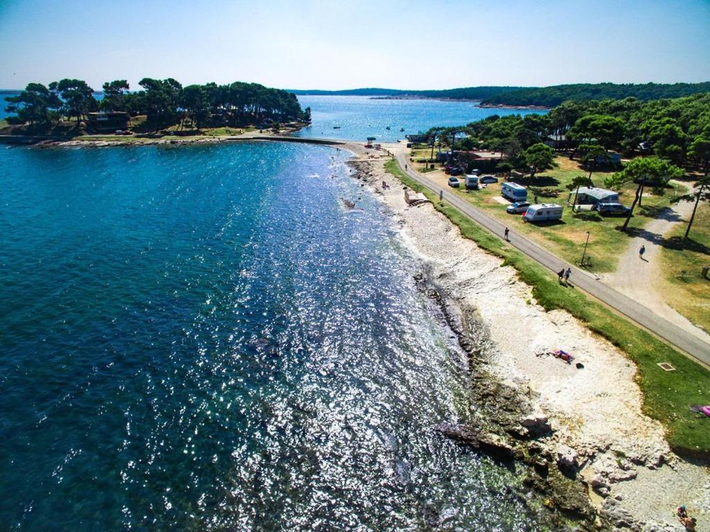 Apartman Yacht Μεντουλίν Εξωτερικό φωτογραφία