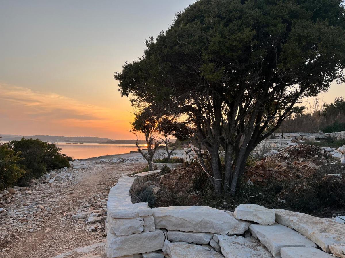Apartman Yacht Μεντουλίν Εξωτερικό φωτογραφία