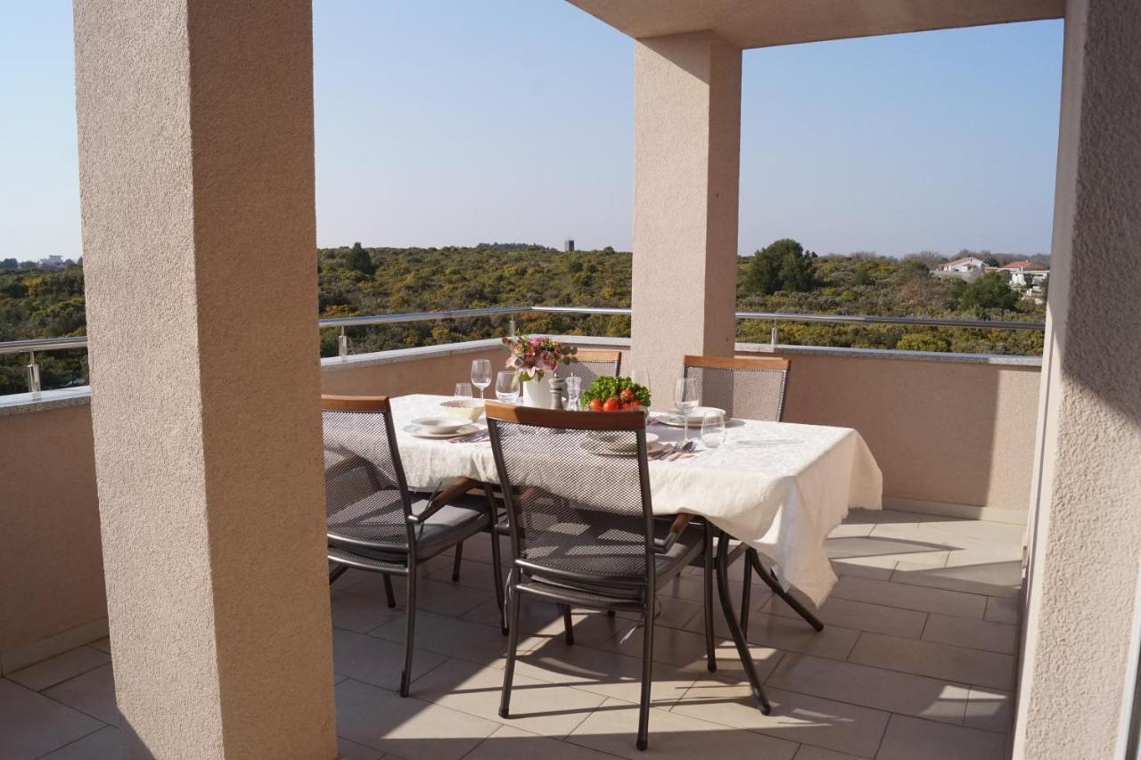 Apartman Yacht Μεντουλίν Εξωτερικό φωτογραφία