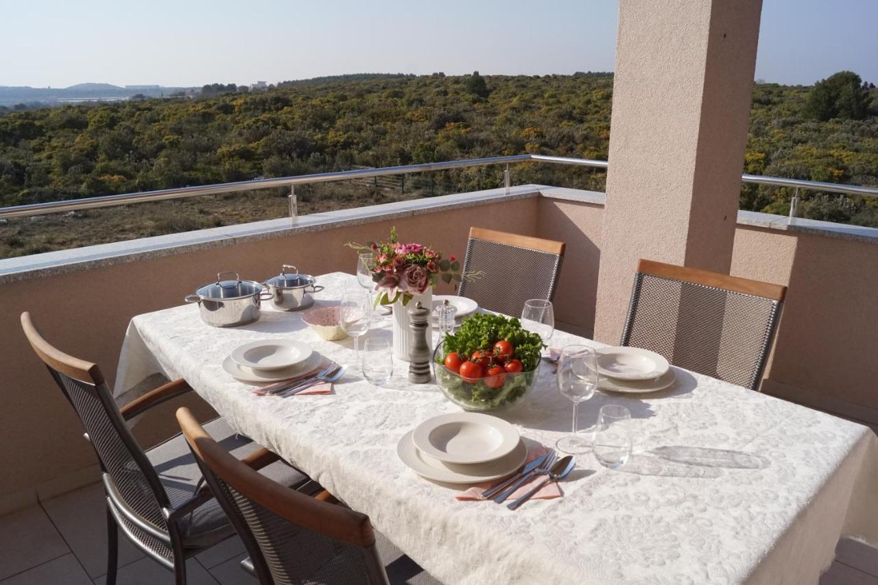 Apartman Yacht Μεντουλίν Εξωτερικό φωτογραφία