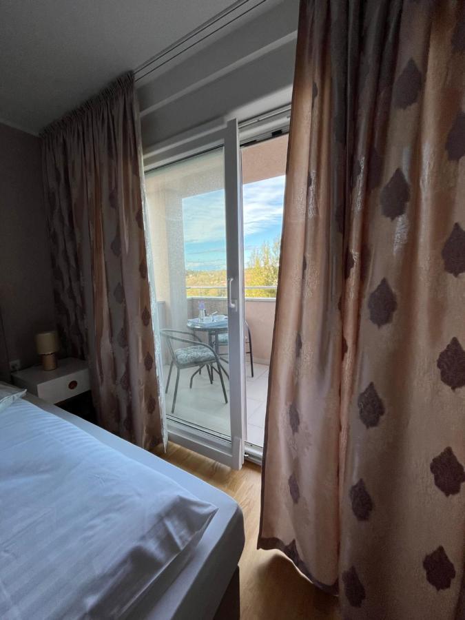 Apartman Yacht Μεντουλίν Εξωτερικό φωτογραφία
