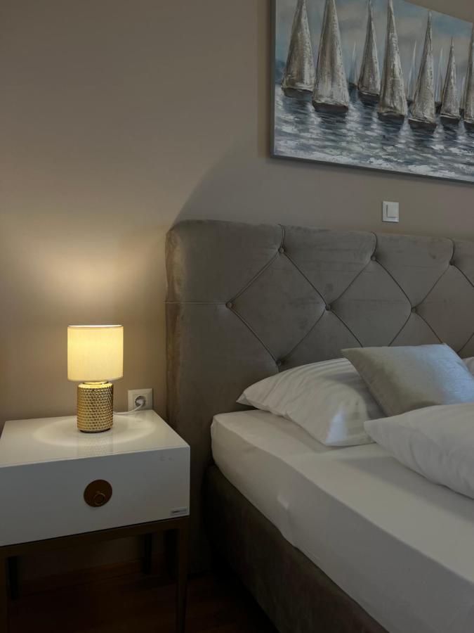 Apartman Yacht Μεντουλίν Εξωτερικό φωτογραφία