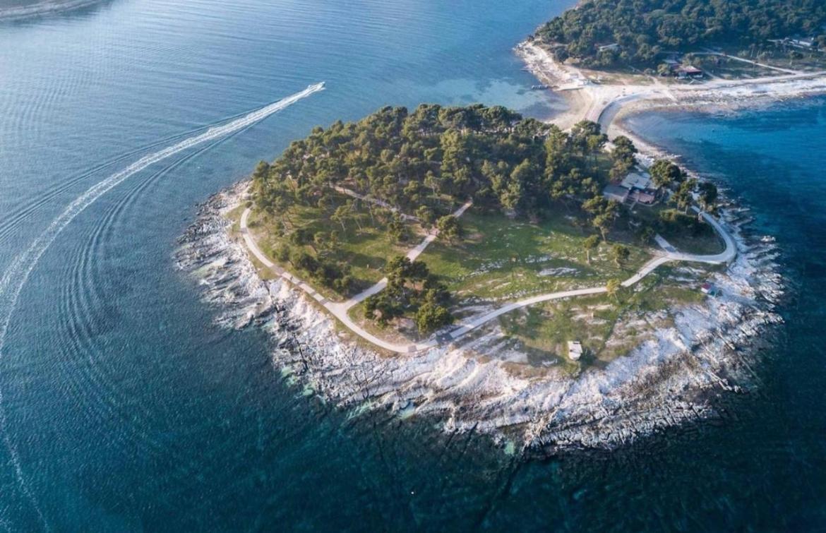 Apartman Yacht Μεντουλίν Εξωτερικό φωτογραφία